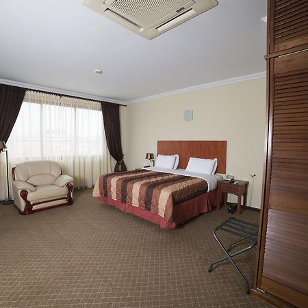 Hotel Elegance Nv Paramaribo Bagian luar foto