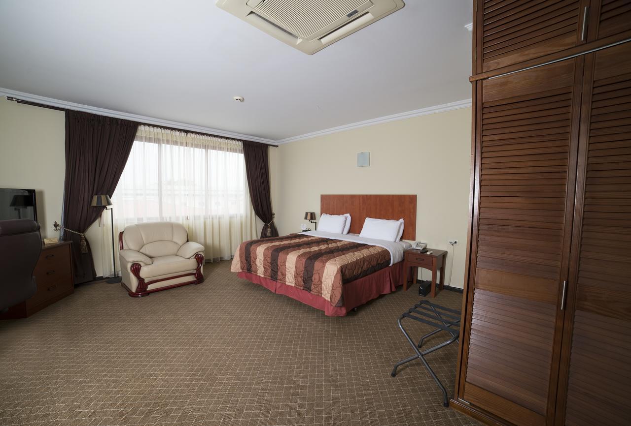 Hotel Elegance Nv Paramaribo Bagian luar foto