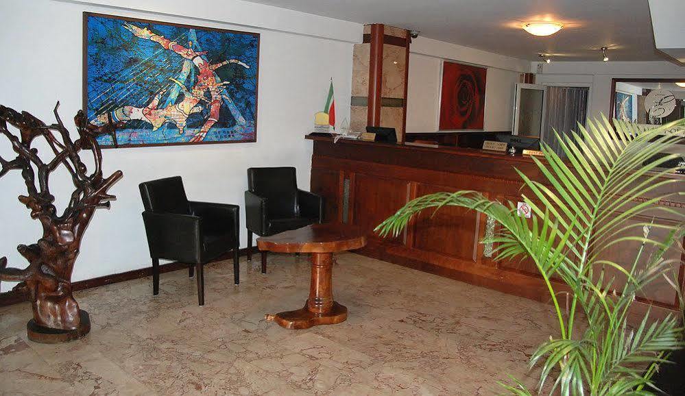 Hotel Elegance Nv Paramaribo Bagian luar foto