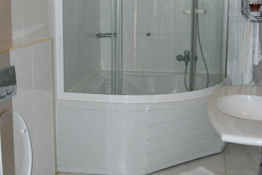 Hotel Elegance Nv Paramaribo Bagian luar foto