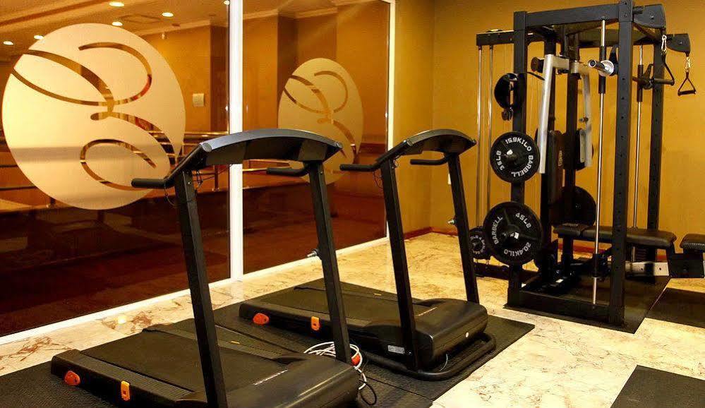 Hotel Elegance Nv Paramaribo Bagian luar foto