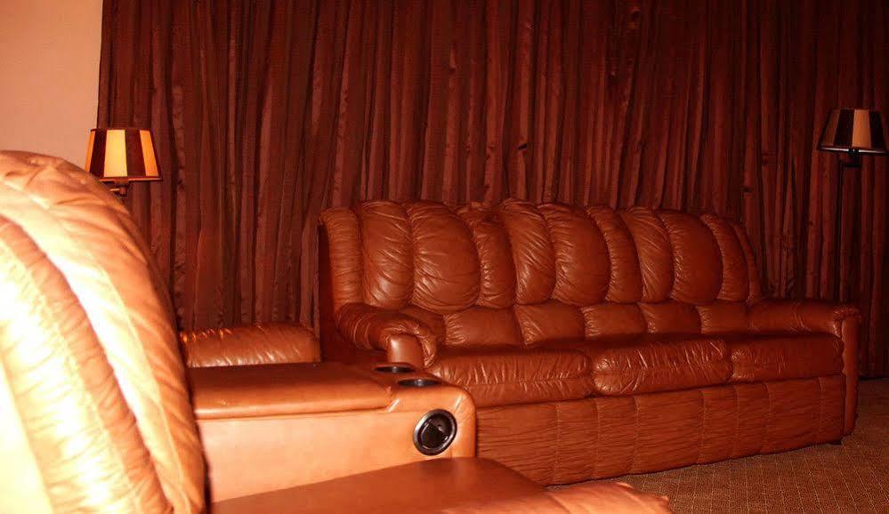 Hotel Elegance Nv Paramaribo Bagian luar foto